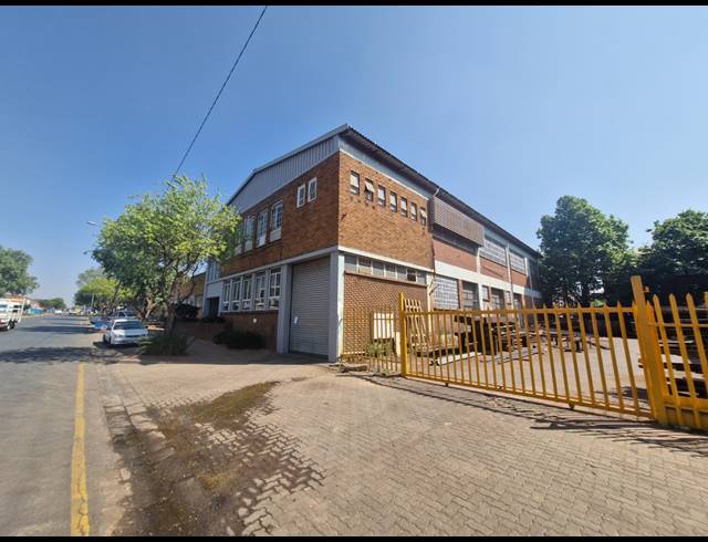 900M² WAREHOUSE TO LET IN BENROSE